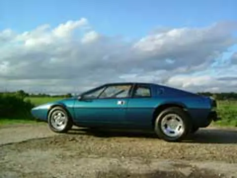 Lotus Esprit S1 chassis 330G registration WYR 257T historical archive photograph 11