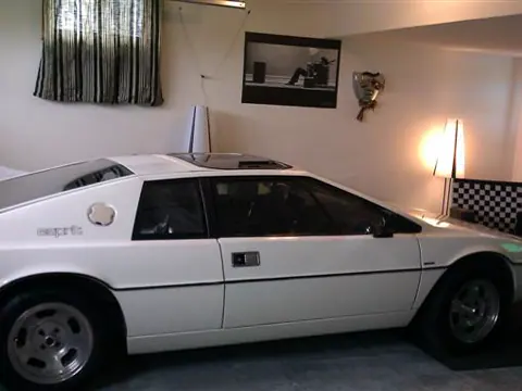 Lotus Esprit S1 chassis 107H registration XQD736 historical archive photograph 4