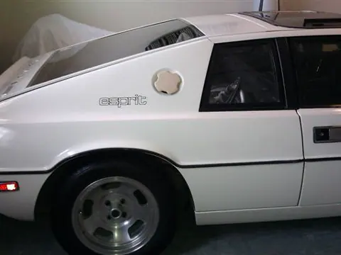 Lotus Esprit S1 chassis 107H registration XQD736 historical archive photograph 3