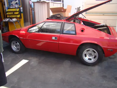 Lotus Esprit S1 chassis 114H registration 3LOB198 historical archive photograph 2