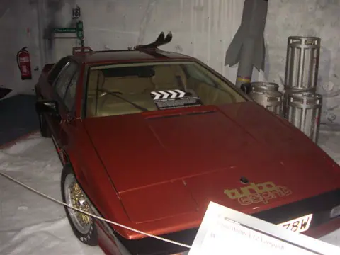 Lotus Esprit S1 chassis 122G registration PPW 306R historical archive photograph 106