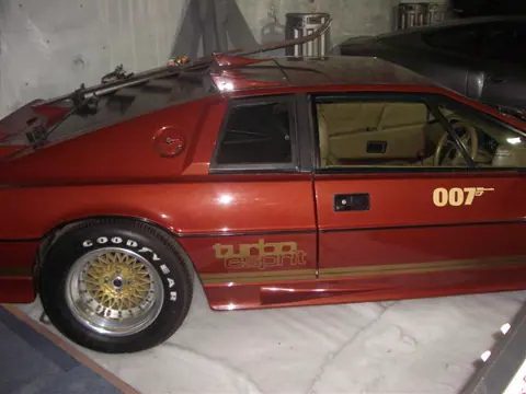 Lotus Esprit S1 chassis 122G registration PPW 306R historical archive photograph 107