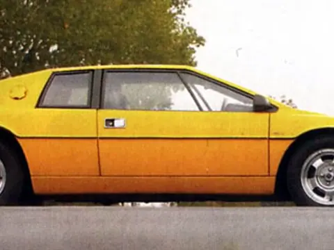 Lotus Esprit S1 chassis 134G registration TNR 149R historical archive photograph 3