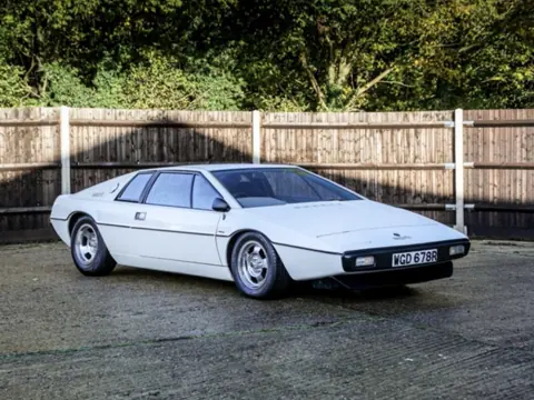 Lotus Esprit S1 chassis 138G registration WGD 678R historical archive photograph 15