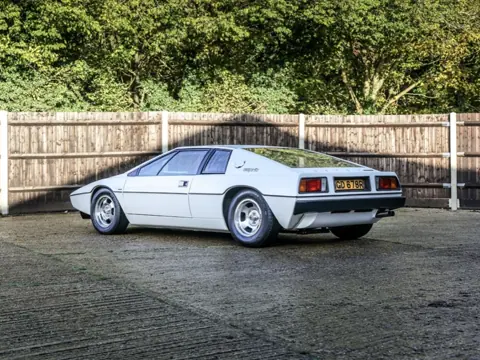 Lotus Esprit S1 chassis 138G registration WGD 678R historical archive photograph 11
