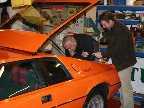 Lotus Esprit S1 chassis 169G registration BFV 315R historical archive photograph 24