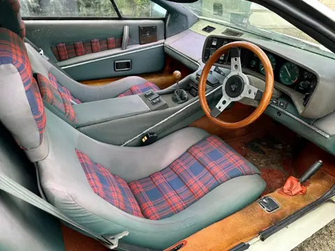Lotus Esprit S1 chassis 194G registration 250 LOT and VJM 900S historical archive photograph 16