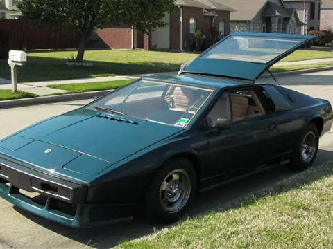 Lotus Esprit S1 chassis 197H registration 428 CPF historical archive photograph 4
