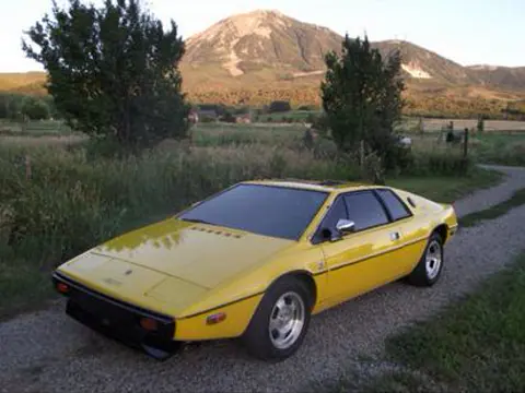 Lotus Esprit S1 chassis 212H registration 104 UVT historical archive photograph 8