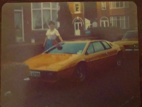 Lotus Esprit S1 chassis 216G registration XOD 470S historical archive photograph 5