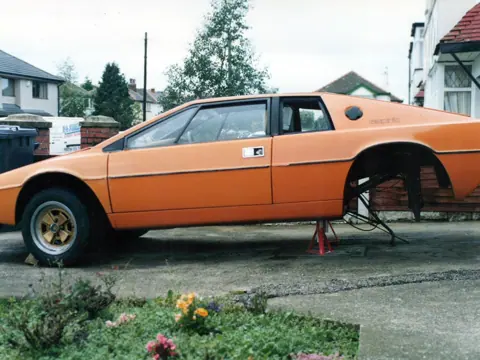 Lotus Esprit S1 chassis 216G registration XOD 470S historical archive photograph 29