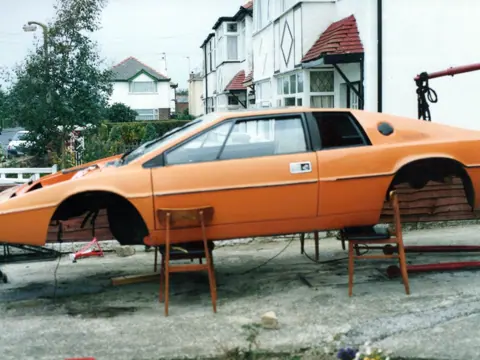 Lotus Esprit S1 chassis 216G registration XOD 470S historical archive photograph 30