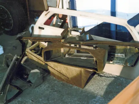 Lotus Esprit S1 chassis 216G registration XOD 470S historical archive photograph 10