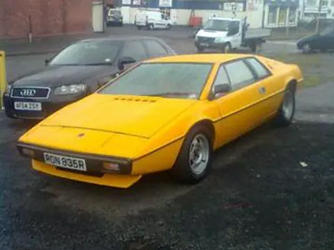 Lotus Esprit S1 chassis 226G registration RON 835R historical archive photograph 32