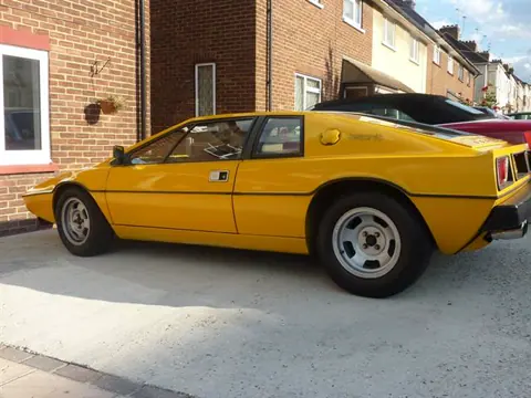 Lotus Esprit S1 chassis 226G registration RON 835R historical archive photograph 22