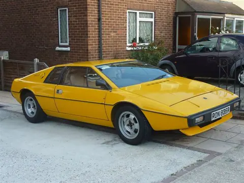 Lotus Esprit S1 chassis 226G registration RON 835R historical archive photograph 16