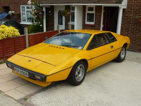Lotus Esprit S1 chassis 226G registration RON 835R historical archive photograph 11