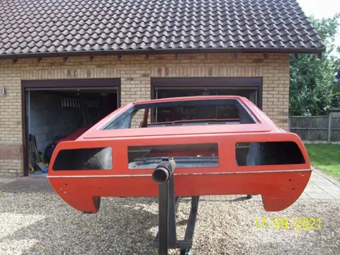 Lotus Esprit S1 chassis 234G registration RHV 800R and 335 FKM historical archive photograph 10