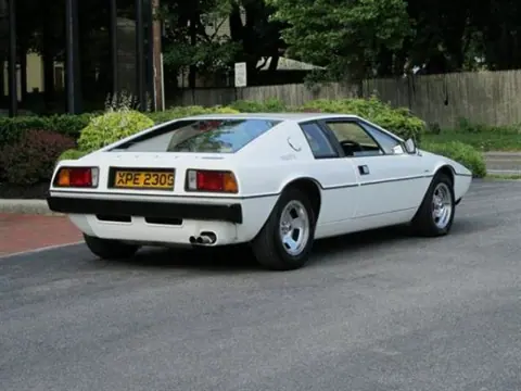 Lotus Esprit S1 chassis 270G registration 600 LOT and XPE 230S historical archive photograph 17