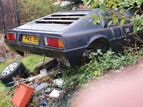 Lotus Esprit S1 chassis 280G registration PWS 19S historical archive photograph 1