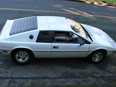 Lotus Esprit S1 chassis 319H registration MTQ 278 and WETNELLIE historical archive photograph 50