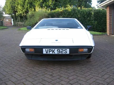 Lotus Esprit S1 chassis 321G registration VPK 92S historical archive photograph 1