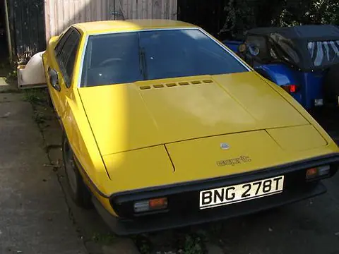 Lotus Esprit S1 chassis 333G registration BNG 278T historical archive photograph 18