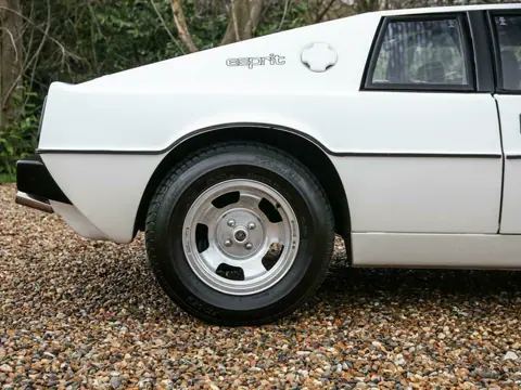 Lotus Esprit S1 chassis 333G registration BNG 278T historical archive photograph 2