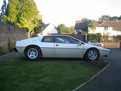 Lotus Esprit S1 chassis 344G registration SWS 13S and PPW 306K historical archive photograph 6