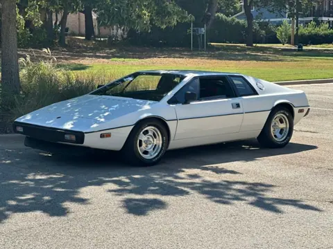 Lotus Esprit S1 chassis 351H registration BOND SUE historical archive photograph 4