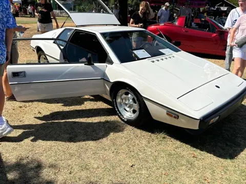Lotus Esprit S1 chassis 351H registration BOND SUE historical archive photograph 12