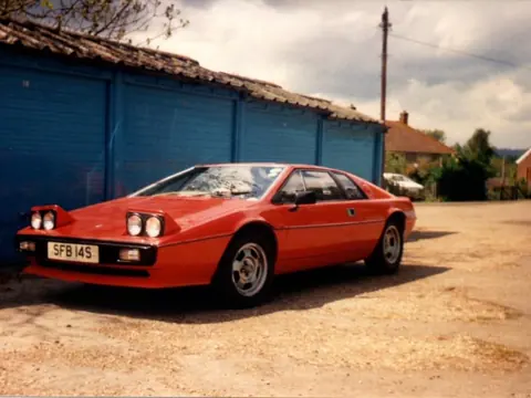 Lotus Esprit S1 chassis 355G registration SFB 14S historical archive photograph 1