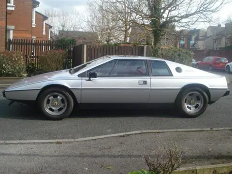 Lotus Esprit S1 chassis 367G registration DEC 387S and YPN 894 historical archive photograph 9