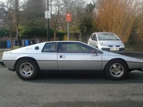 Lotus Esprit S1 chassis 367G registration DEC 387S and YPN 894 historical archive photograph 8