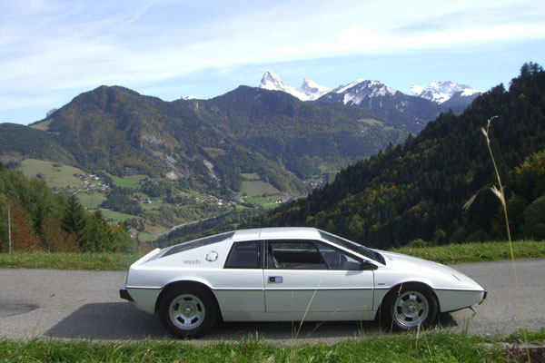Lotus Esprit S1 chassis 669 EAX